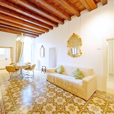 Dolcevita N 499 Biennale Апартаменты *